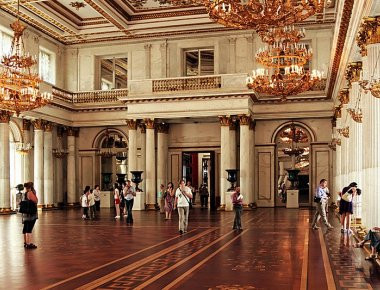 Ρωσία: Στα χέρια της FSB ο υποδιευθυντής του Μουσείου Ερμιτάζ - Υπεξαίρεση 1 δισ. ευρώ